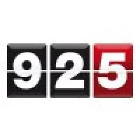 925