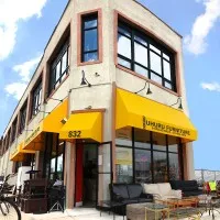 Uhuru Furniture & Collectibles - Philadelphia