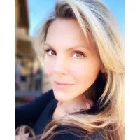 Jessica M VandenBosch