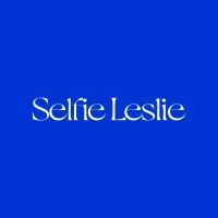 Selfie Leslie