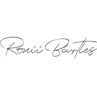 Ronii Bartles | Business Manager + Strategist Ronii Bartles | Business Manager + Strategist